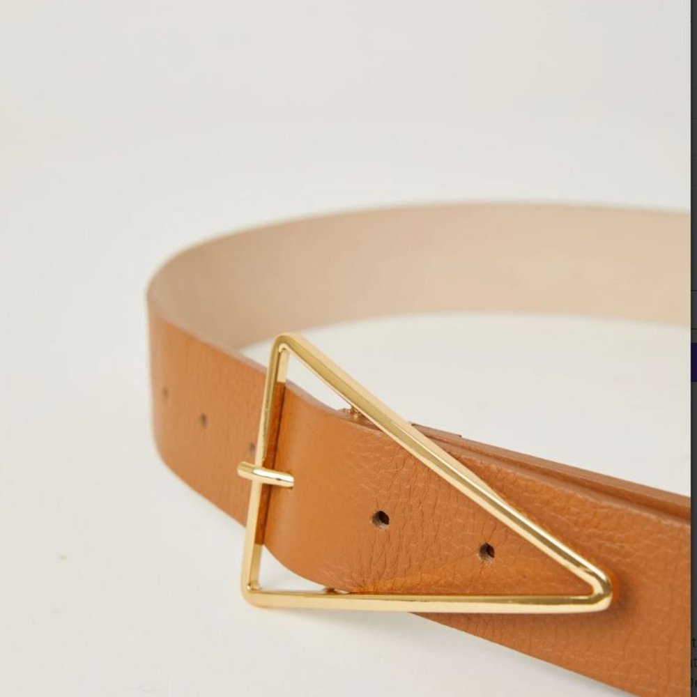 B Low the Belt mini vivie triangle buckle NEW